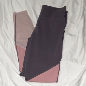Fabletics colorblock legging